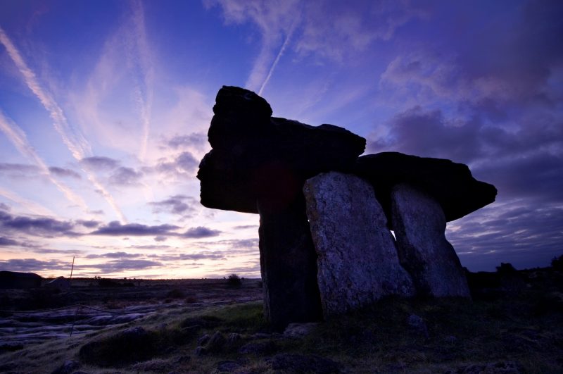 Poulnabrone Dolmen im Burren Gebiet Poulnabrone Dolmen im Burren Gebiet