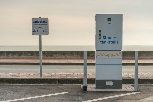 Nachhaltiges Reisen in Irland . Elektrischer Mietwagen
