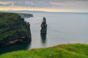 Blick auf die Bromore Cliffs